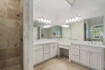 7922 Stratford Lane, Sandy Springs, GA 30350 - Photo 15