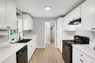 431 Pineridge Rd, Forest Park, GA 30297 - Photo 5