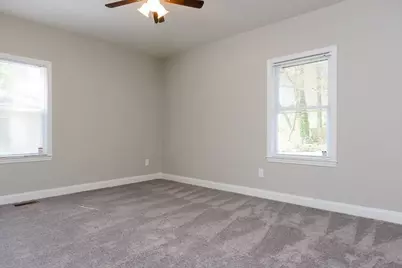 124 Woodbine Circle SE, Atlanta, GA 30317 - Photo 9