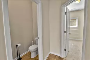 1660 Gilstrap Ln NW, Atlanta, GA 30318 - Photo 37