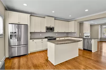 1660 Gilstrap Lane NW, Atlanta, GA 30318 - Photo 11