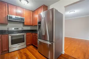 295 Winding River Rd, Atlanta, GA 30350 - Photo 9