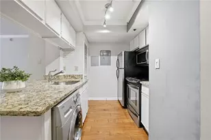 795 Hammond Dr, Atlanta, GA 30328 - Photo 5