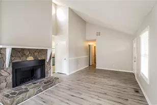 2314 Tapanzee Ln, Lawrenceville, GA 30044 - Photo 5