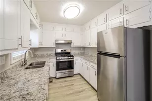 2314 Tapanzee Ln, Lawrenceville, GA 30044 - Photo 7