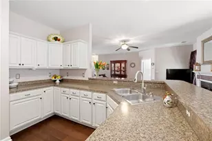 563 Sawnee Corners Dr, Cumming, GA 30040 - Photo 15