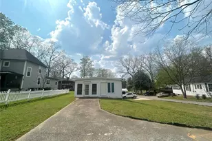 148 Robertson Ave, Tallapoosa, GA 30176 - Photo 1