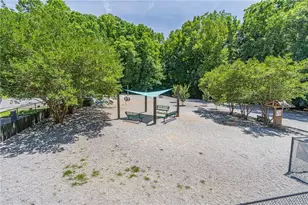 4447 Pineridge Cir, Dunwoody, GA 30338 - Photo 31