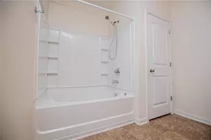 240 River Meadow Dr, Lagrange, GA 30241 - Photo 25