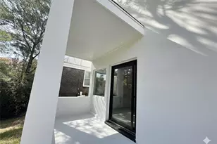 1180 Holly St NW, Atlanta, GA 30318 - Photo 3