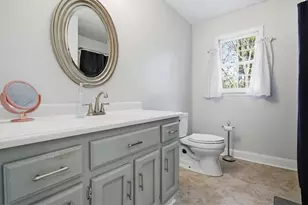 2563 Bridgewood Ln, Snellville, GA 30078 - Photo 15