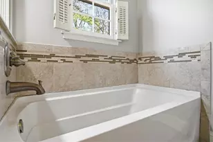 2563 Bridgewood Ln, Snellville, GA 30078 - Photo 19