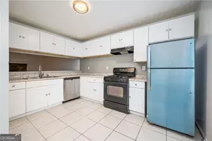 725 Oak Dr, Atlanta, GA 30354 - Photo 9