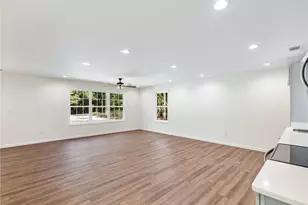 8079 Beachwood Dr, Murrayville, GA 30564 - Photo 9