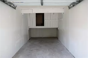 1321 Surrey Ln SW, Marietta, GA 30008 - Photo 17