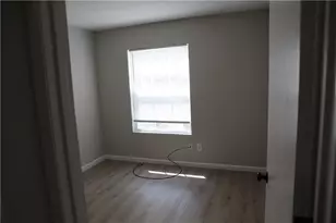 1321 Surrey Ln SW, Marietta, GA 30008 - Photo 9