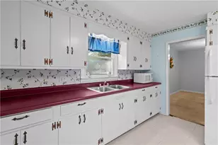 768 Burwell Rd, Carrollton, GA 30117 - Photo 5