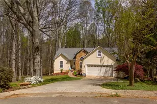 3724 Lexington Ct, Gainesville, GA 30504 - Photo 3