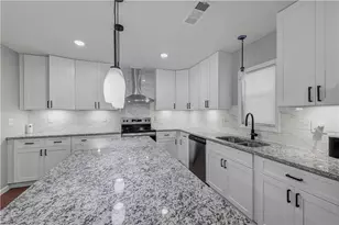 1063 Chapman Ln, Stone Mountain, GA 30088 - Photo 5