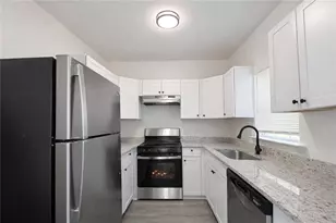 2259 Sisk St NW, Atlanta, GA 30318 - Photo 9