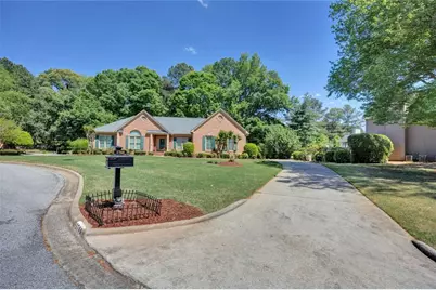 1760 SE Heatherstone Hollow SE, Conyers, GA 30013 - Photo 3