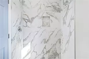 2360 S Hairston Rd, Decatur, GA 30035 - Photo 15