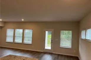 6907 Winchester Pl, Fairburn, GA 30213 - Photo 7