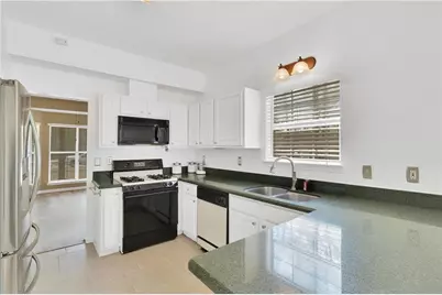 135 Kripple Kreek Drive, Sharpsburg, GA 30277 - Photo 5