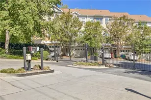 1949 Sterling Oaks Cir NE, Atlanta, GA 30319 - Photo 3