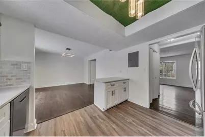 635 Anderson Walk, Marietta, GA 30062 - Photo 15