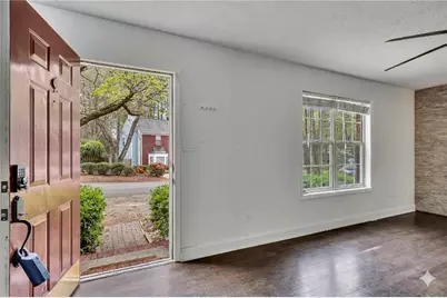 635 Anderson Walk, Marietta, GA 30062 - Photo 5