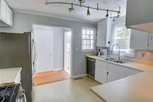 1949 Shalimar Dr NE, Atlanta, GA 30345 - Photo 15