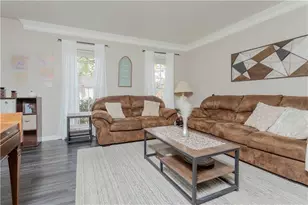 300 Channings Lake Dr, Lawrenceville, GA 30043 - Photo 9