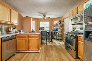 6869 Fireside Ln, Atlanta, GA 30349 - Photo 19