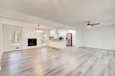 3553 Sandy Woods Lane, Stone Mountain, GA 30083 - Photo 5