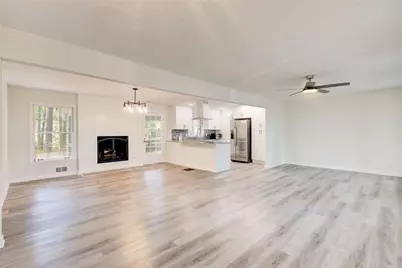 3553 Sandy Woods Lane, Stone Mountain, GA 30083 - Photo 5