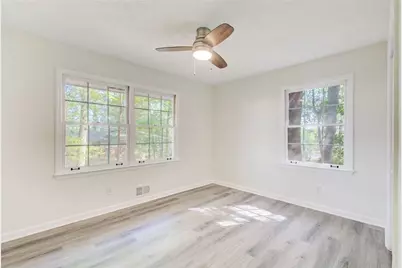 3553 Sandy Woods Lane, Stone Mountain, GA 30083 - Photo 17