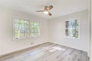 3553 Sandy Woods Ln, Stone Mountain, GA 30083 - Photo 17