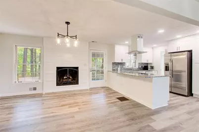 3553 Sandy Woods Lane, Stone Mountain, GA 30083 - Photo 9