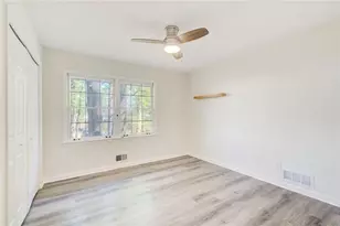 3553 Sandy Woods Ln, Stone Mountain, GA 30083 - Photo 15