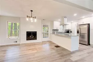 3553 Sandy Woods Ln, Stone Mountain, GA 30083 - Photo 9
