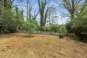 2581 Sharondale Dr, Atlanta, GA 30305 - Photo 41