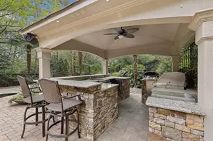 4966 Long Island Dr, Atlanta, GA 30327 - Photo 43