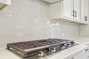 5511 Tullis Dr, Gainesville, GA 30507 - Photo 13