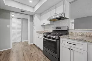 2011 Canyon Point Cir, Roswell, GA 30076 - Photo 13