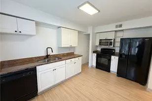 212 Seasons Pkwy, Norcross, GA 30093 - Photo 9