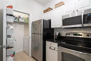 1128 Westchester Ridge NE, Brookhaven, GA 30329 - Photo 9