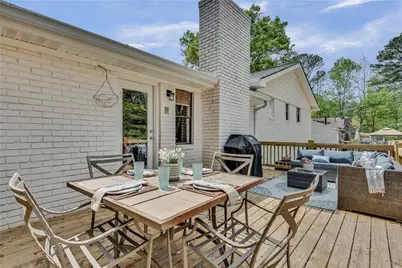 151 Suburban Drive NE, Kennesaw, GA 30144 - Photo 19