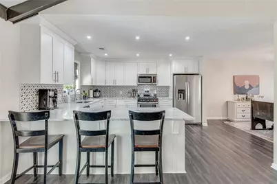 151 Suburban Drive NE, Kennesaw, GA 30144 - Photo 7