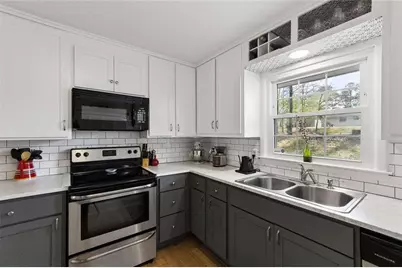 4601 Wendover Drive, Stone Mountain, GA 30083 - Photo 19